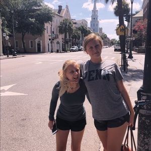 Meet your Posher, Avery